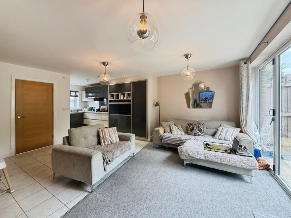 Open Plan Living Room/Kitchen