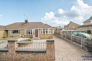 4, Highclere Avenue, Lawn, Swindon SN3 1HB