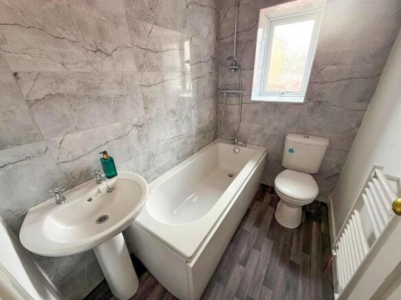 2 bed Terraced for sale Image 5