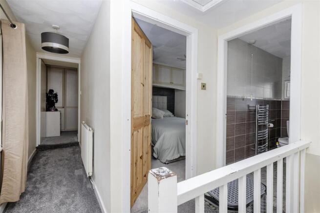 2 bed Terraced for sale Image 10