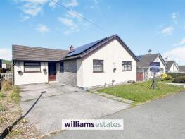 18, Trem Y Coed, Clawddnewydd, Ruthin LL15 2NQ