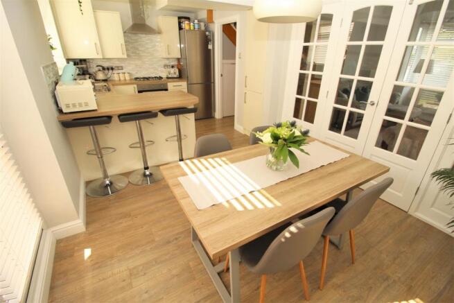 Kitchen1.JPG