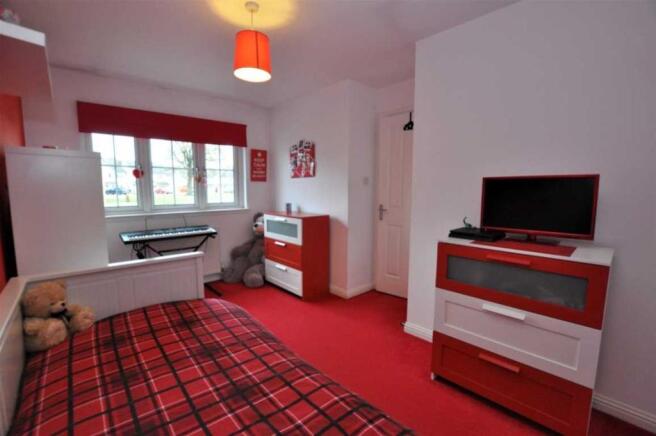 14 Bedroom 2.JPG
