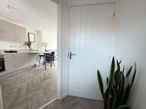 2 bed Semi-Detached for sale Image 5