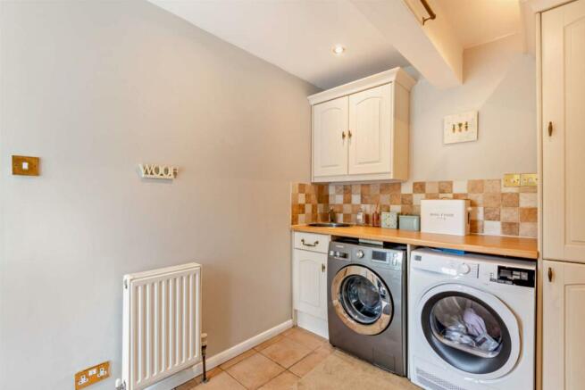 8596393-interior13-800.jpg