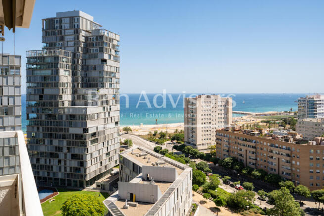 piso-alto-con-terraza-increibles-vistas-al-mar-...