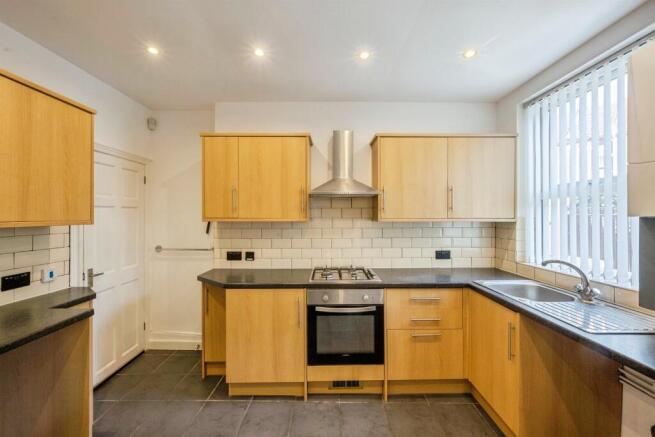 2 bed Terraced for sale Image 8