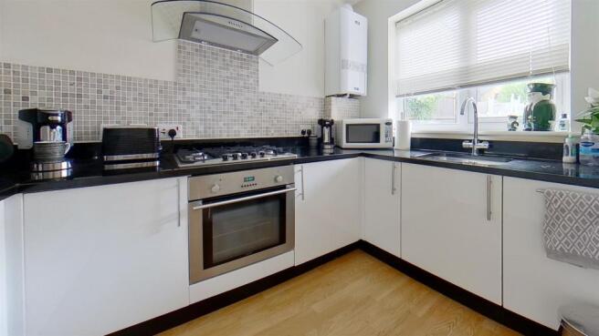 Zoe-Kenworthy-Kitchen.jpg