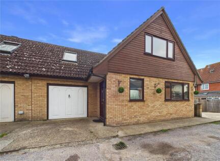 Moulton Close, Sudbury, Suffolk, CO10