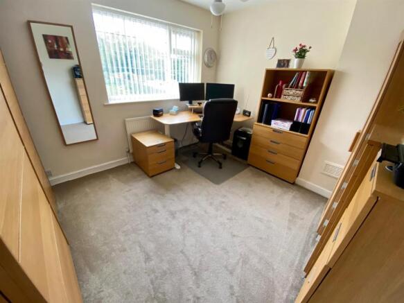 BEDROOM 2