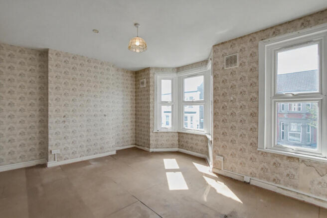 Flat B, 150 Villiers Road, London NW2 5PU