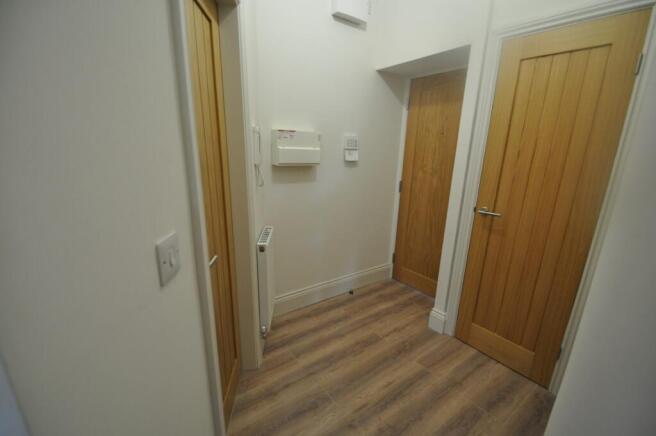 2 bed Apartment to rent Image 7