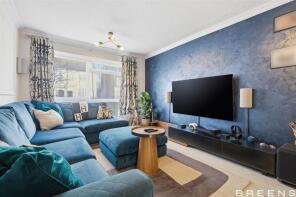 1, 33 Karen Court, Totteridge Road, Enfield EN3 6PQ