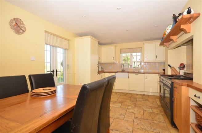 Kitchen / Breakfast Room