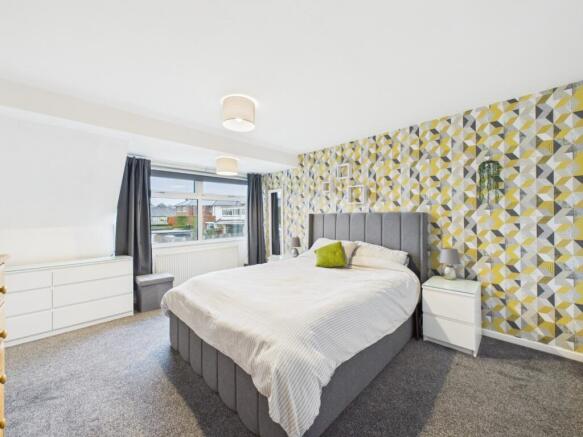 3 bed Semi-Detached for sale Image 10