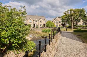 Flat 31, 67 Windrush Court, St Marys Mead, Witney OX28 4FD