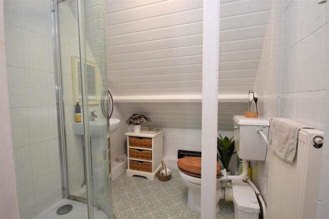 Shower Room.JPG