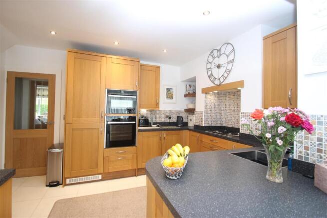 2 bed Detached for sale Image 7