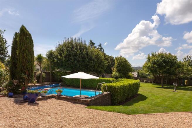 Gdn-Swimming Pool