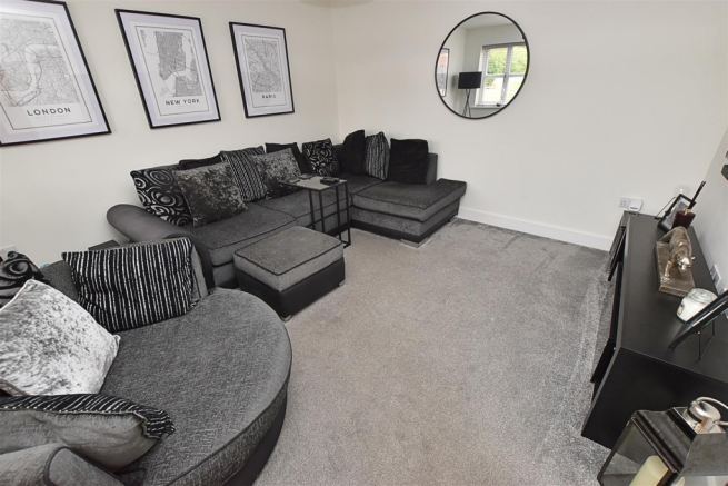 1, Wellington Court, Holton-Le-Clay, Grimsby photo 4