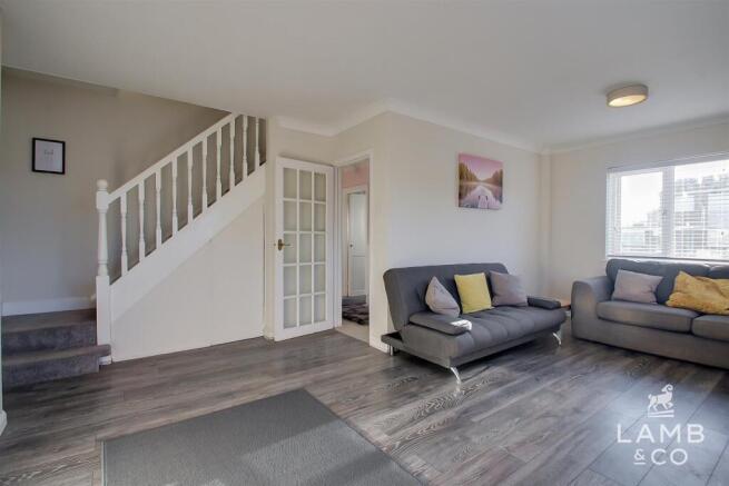 Flatford Drive, Clacton-on-Sea photo 2