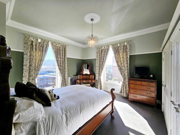 2 bed Flat for sale Image 10