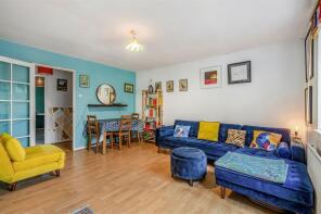 103, Crosslet Vale, London SE10 8DL