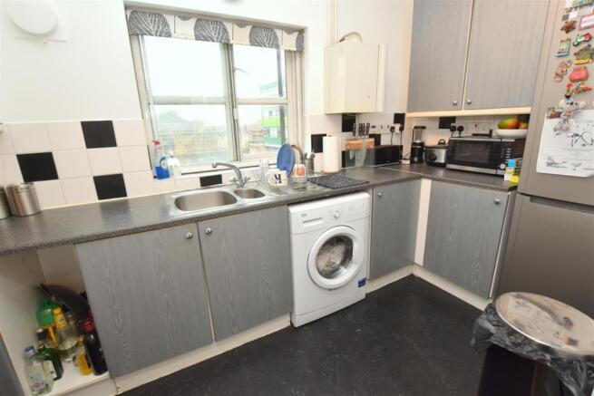 Kitchen: