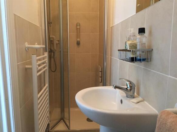 Bedroom Two en-suite