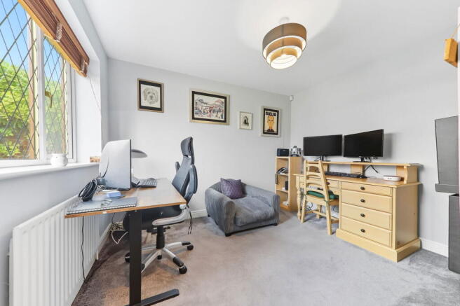 4 bed Detached for sale Image 7