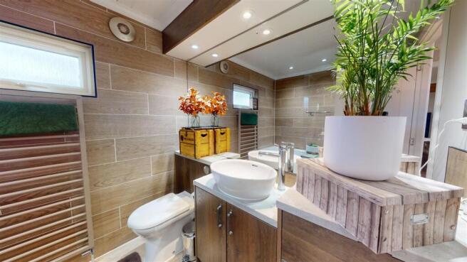 2 bed Park Home for sale Image 7