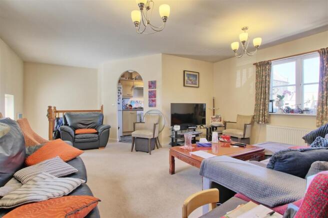 Living room 1.jpg
