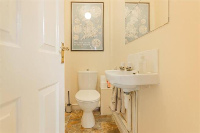 3 bed Semi-Detached for sale Image 10