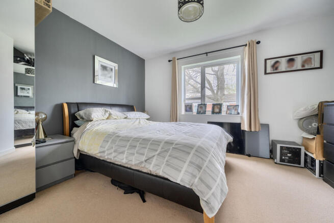 1441083-6-69dd4f9...