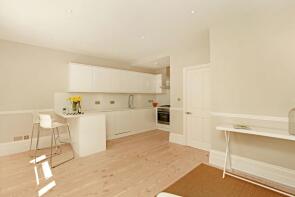 Flat 2, 166, Trinity Road, Wandsworth, London SW17 7HT