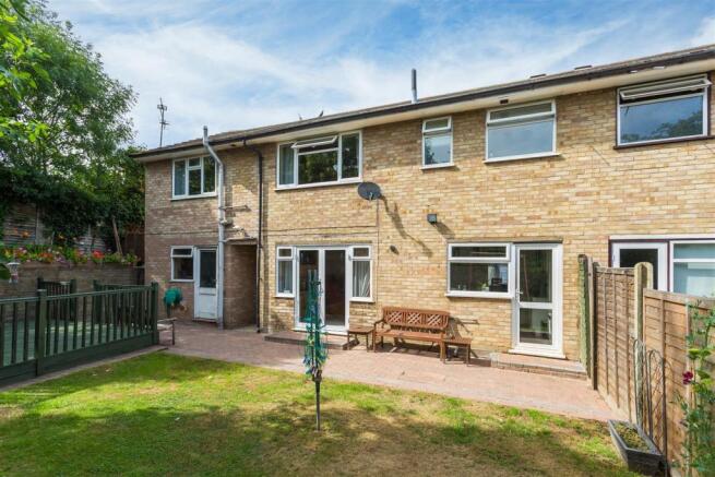 6 Leacroft Close11.jpg