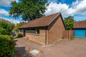 44, Wheatfield Way, Langshott, Horley RH6 9DA