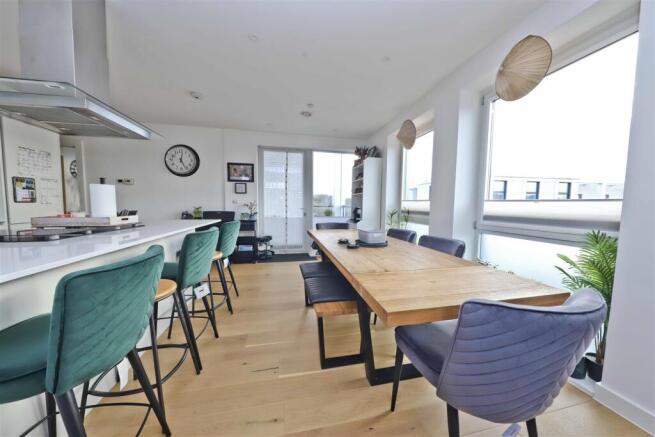 14 Dakota House (9).JPG