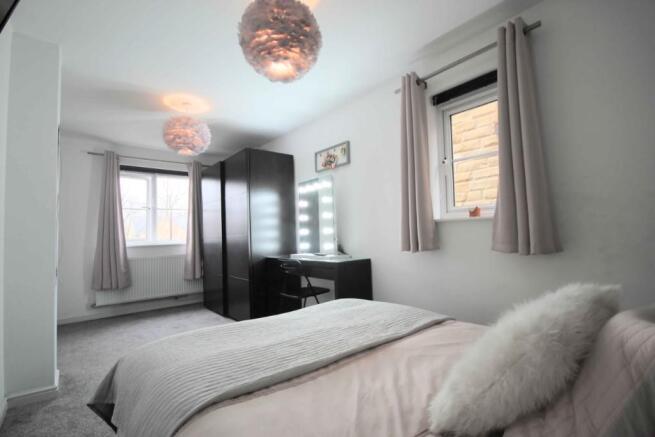 Sitting Room/Bed 5
