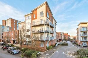 Flat 7, Sourton House, Battle Square, Reading RG30 1DS