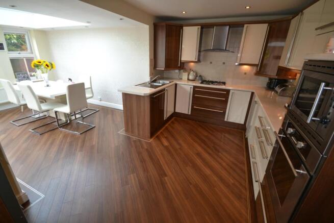 OPEN PLAN KITCHEN