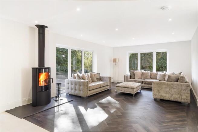 Hazelwood Lane, Chipstead photo 4