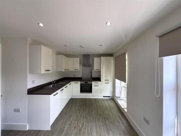 8 Galleon kitchen.jpeg