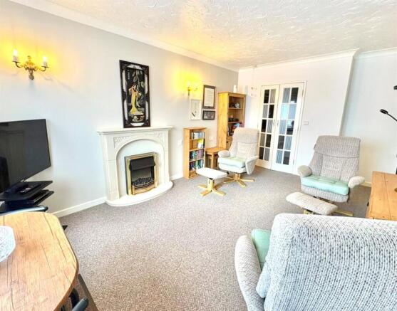 32 Haldenby Court a.jpg