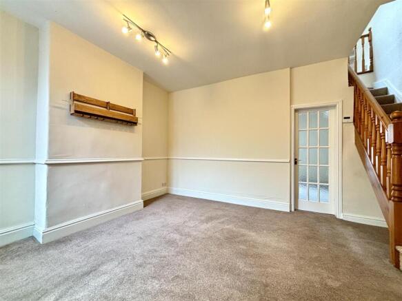 1 bed Flat to rent Image 6