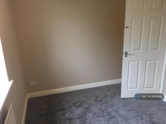 2 bed Flat to rent Image 7
