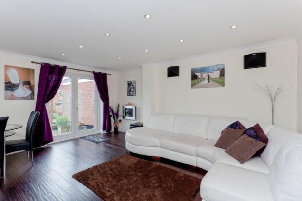 Main House - Lounge