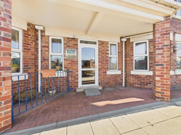 2 bed Flat for sale Image 12