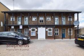 3, Harold Mews Ro 73, High Street, Waltham Cross EN8 7AS