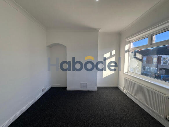 2 bed Terraced to rent Image 5